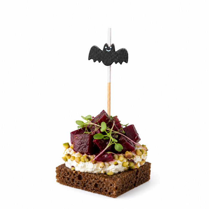Pique bambou décor chauve-souris noire - 10,5 cm - en situation